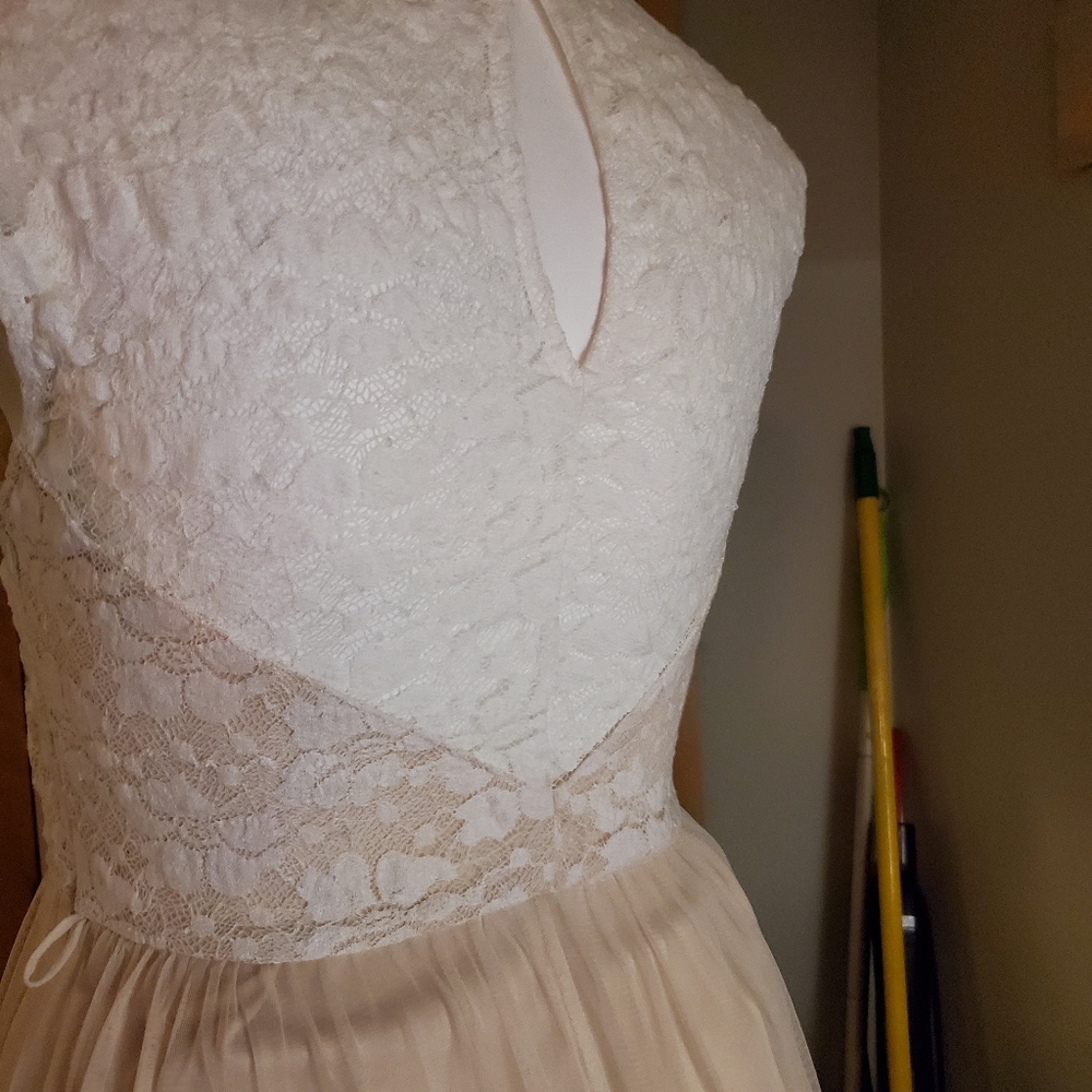 Modcloth cream lace dress - Picture 4 of 14